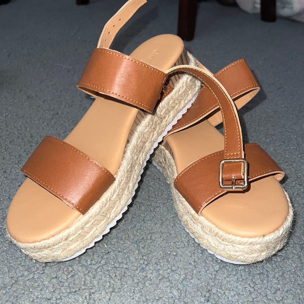 Size 6 Charlotte Russe sandal